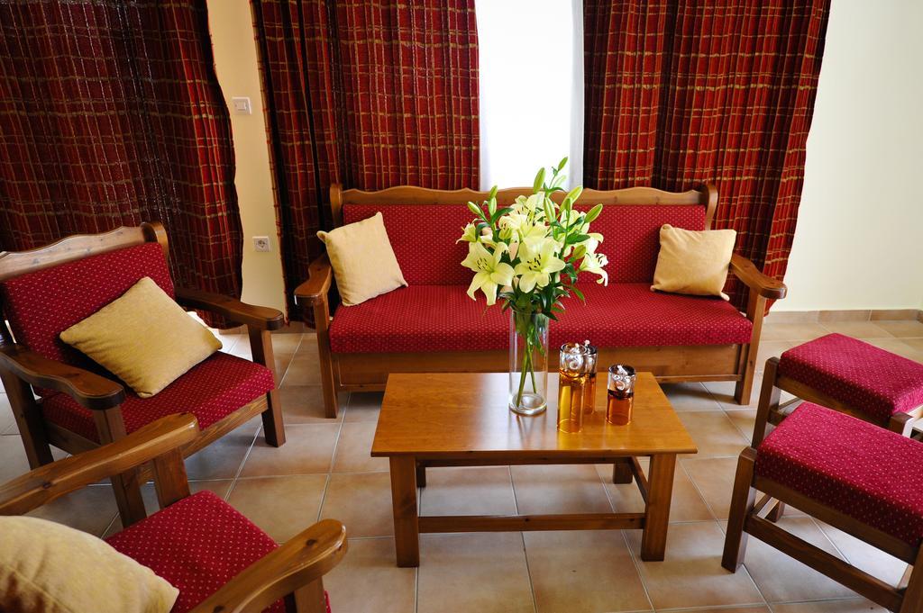 Verga Apartments & Suites Kalamata Ngoại thất bức ảnh