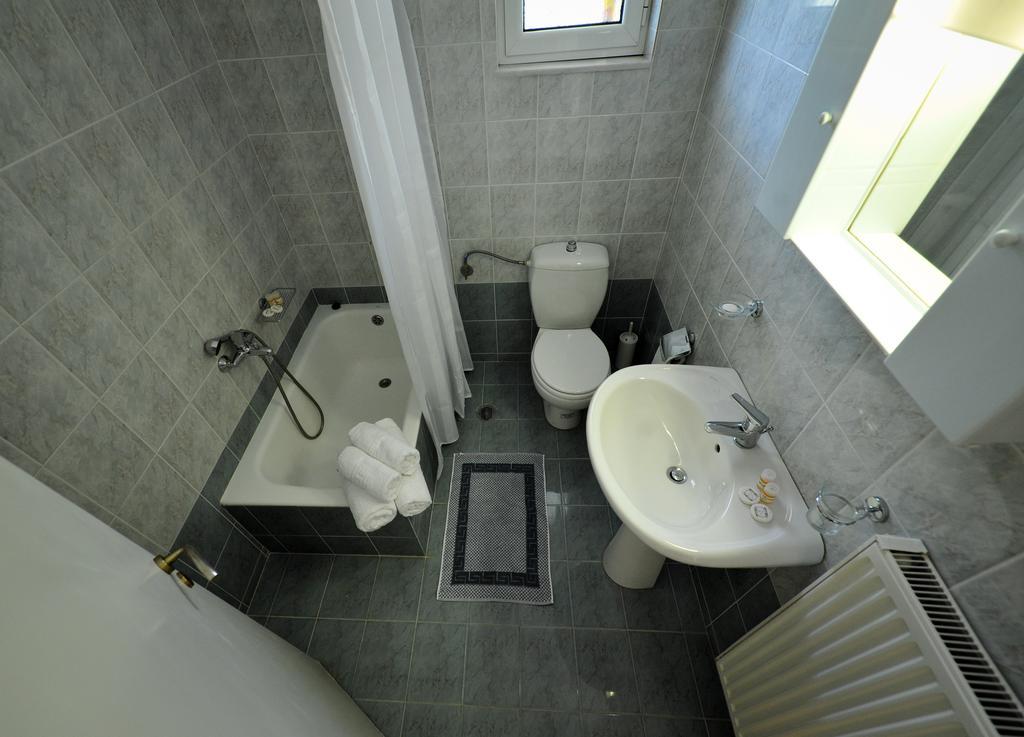 Verga Apartments & Suites Kalamata Ngoại thất bức ảnh